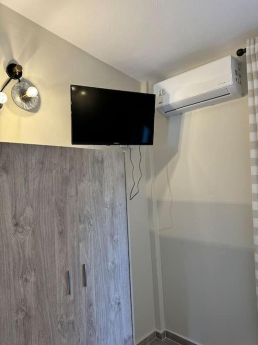 Seaviewapartment Ofrínion 외부 사진